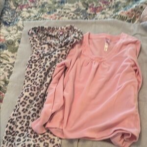 HUE Pink Top and Leopard Print Robe Set